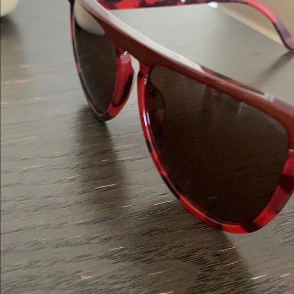 Stella McCartney Red and Brown Tortoise sunglasses - Picture 7 of 7